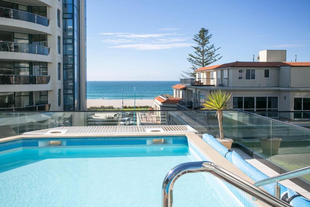 Marvelous Downtown Apartment Moments From Main Beach With Heated Pool, Gym And Parking 마운트마운가누이 외부 사진