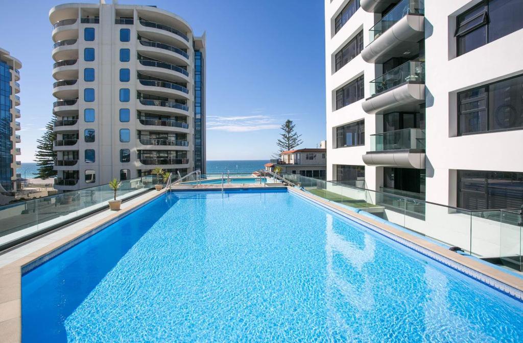Marvelous Downtown Apartment Moments From Main Beach With Heated Pool, Gym And Parking 마운트마운가누이 외부 사진